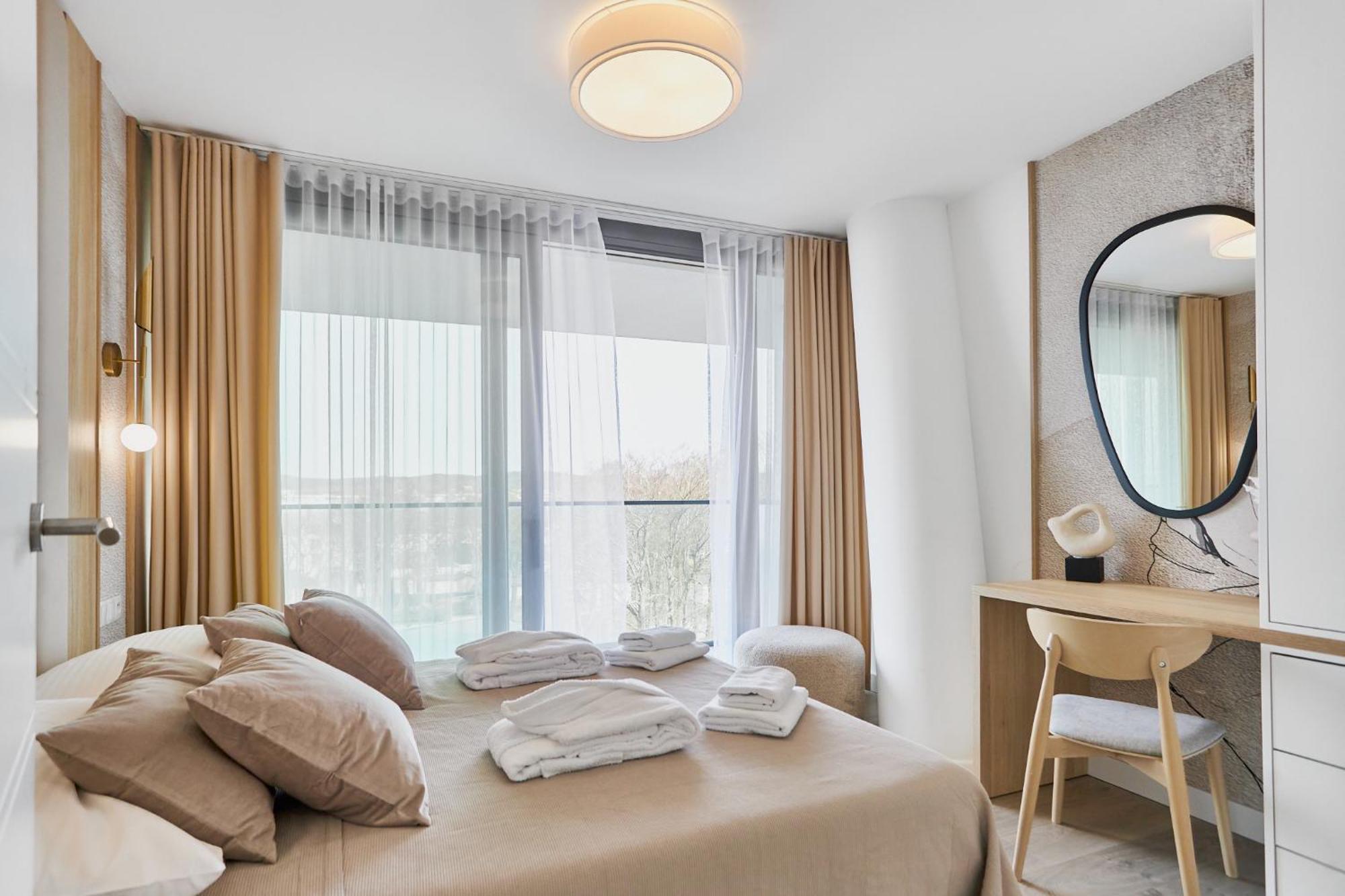 Wave Beachfront Family Apartment ミエンジズドロイェ エクステリア 写真