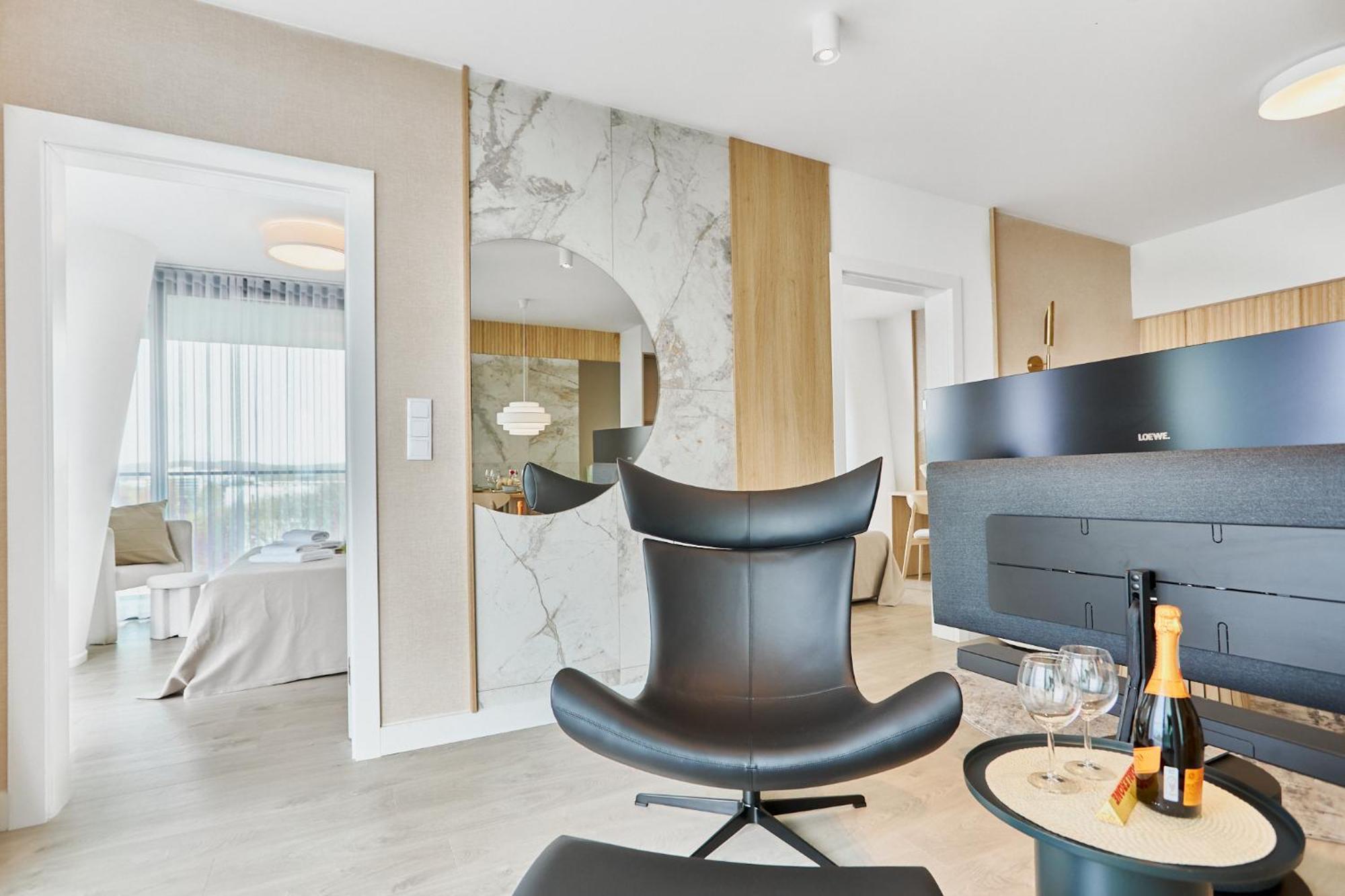 Wave Beachfront Family Apartment ミエンジズドロイェ エクステリア 写真